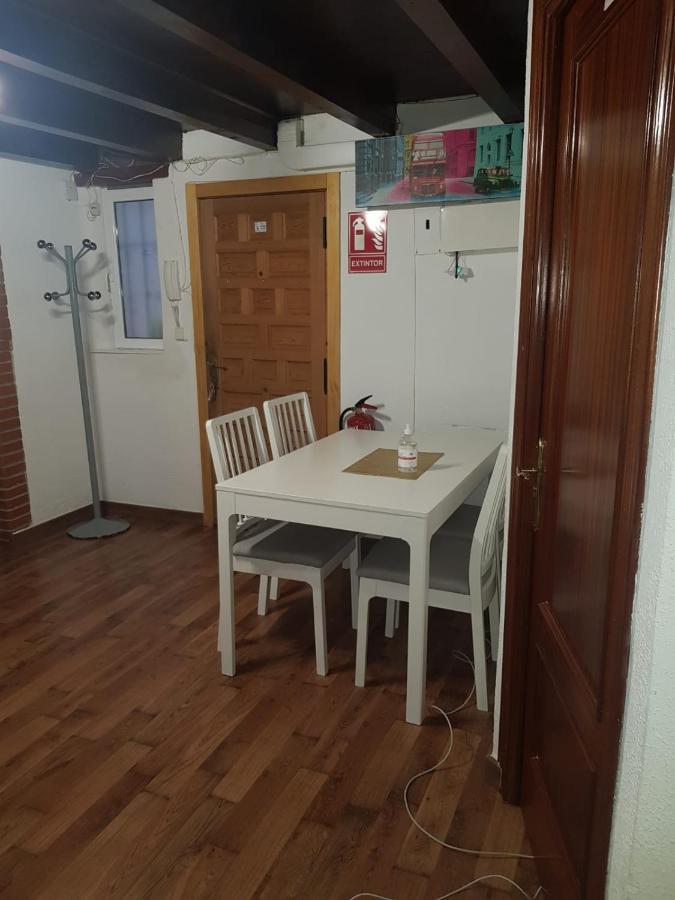 Central Apartment Мадрид Екстериор снимка